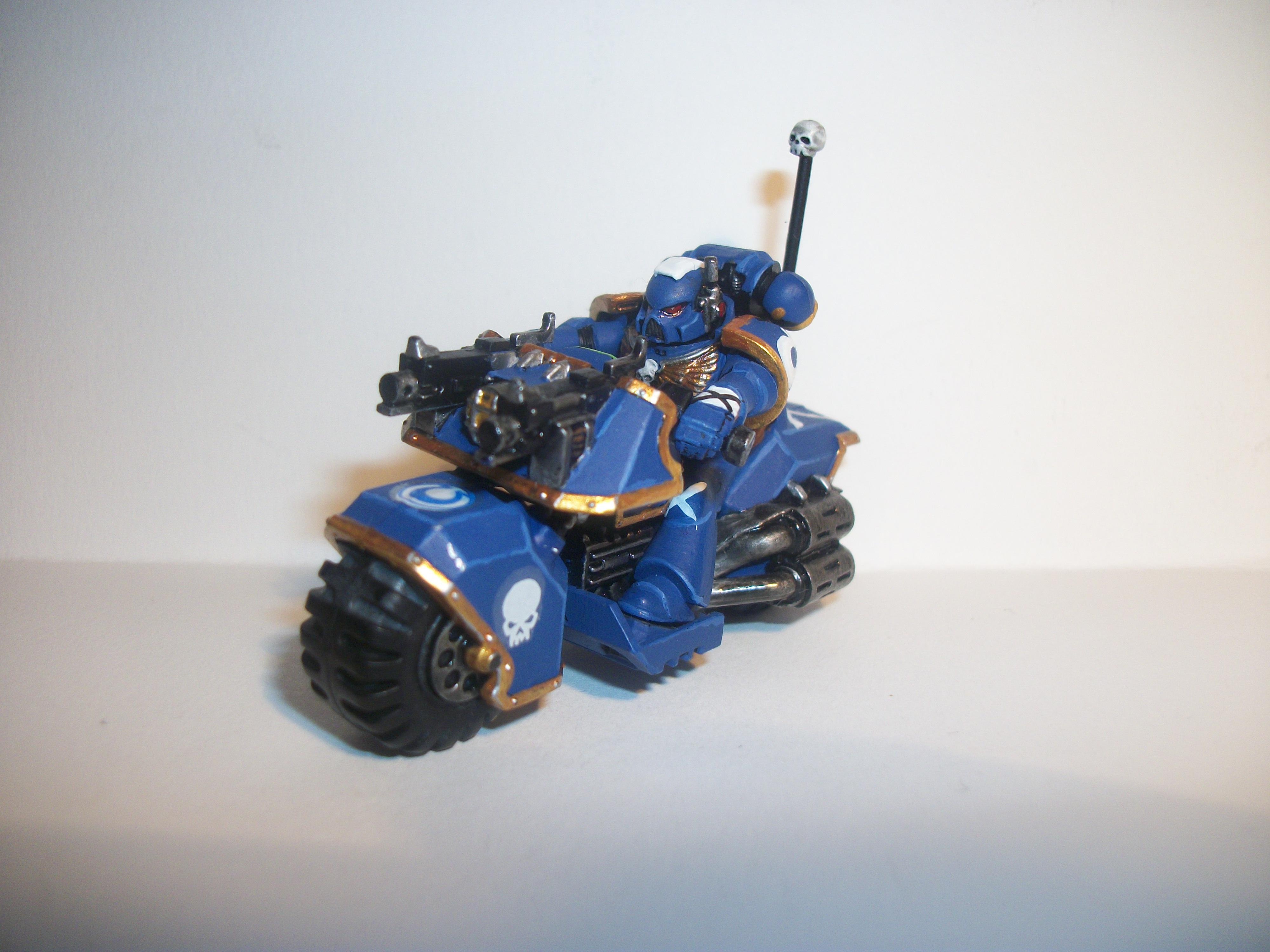 Figurine Warhammer 40k - Space Marine Attack Bike Salamanders - Bien Peinte - Occasion
